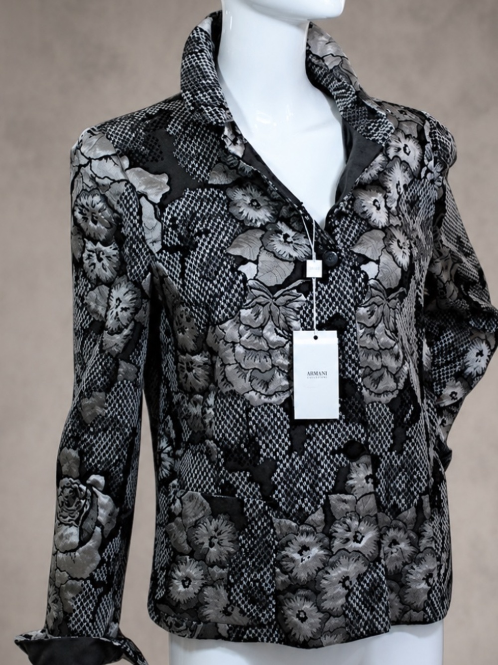 Armani Collezioni Black & Ivory Floral Print Jacket Silk linned– Size 8